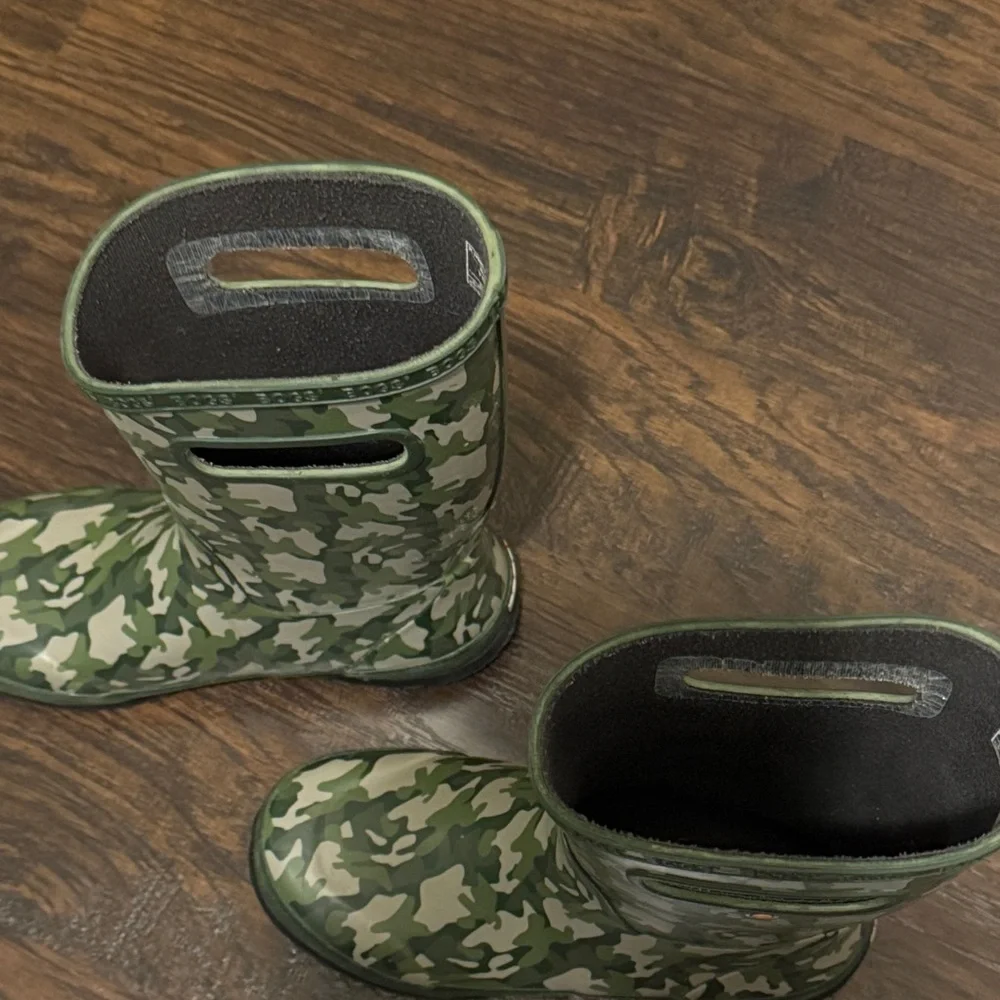 Bogs Youth Green Camouflage Waterproof Boots